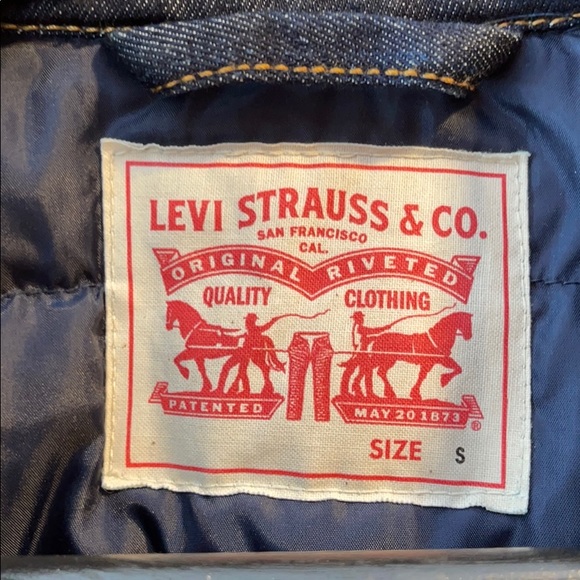 Down filled Levi’s dark denim trucker jacket XS - Picture 4 of 4